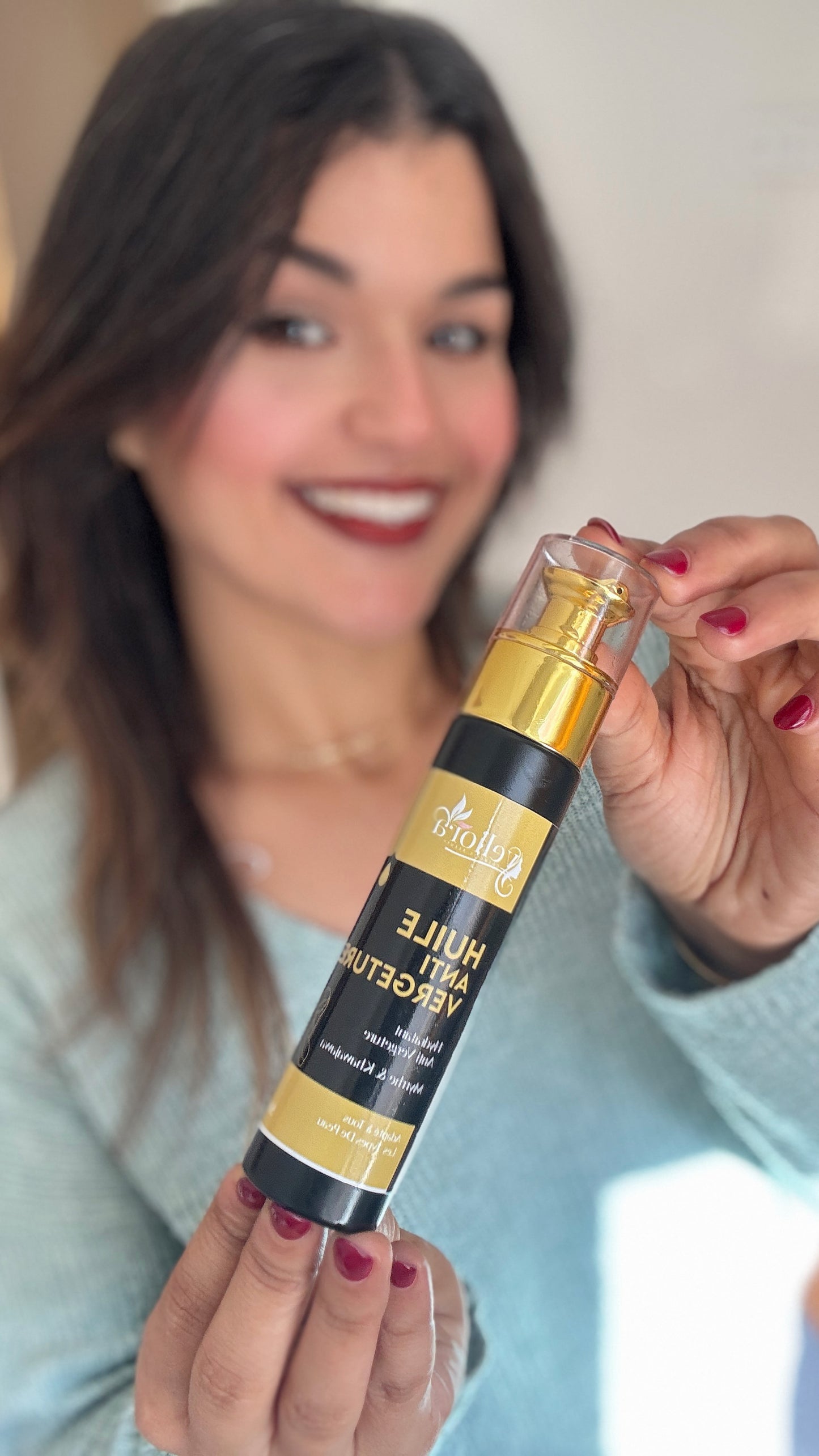 الزيت العلاجية الفاخرة للخطوط الحمراء