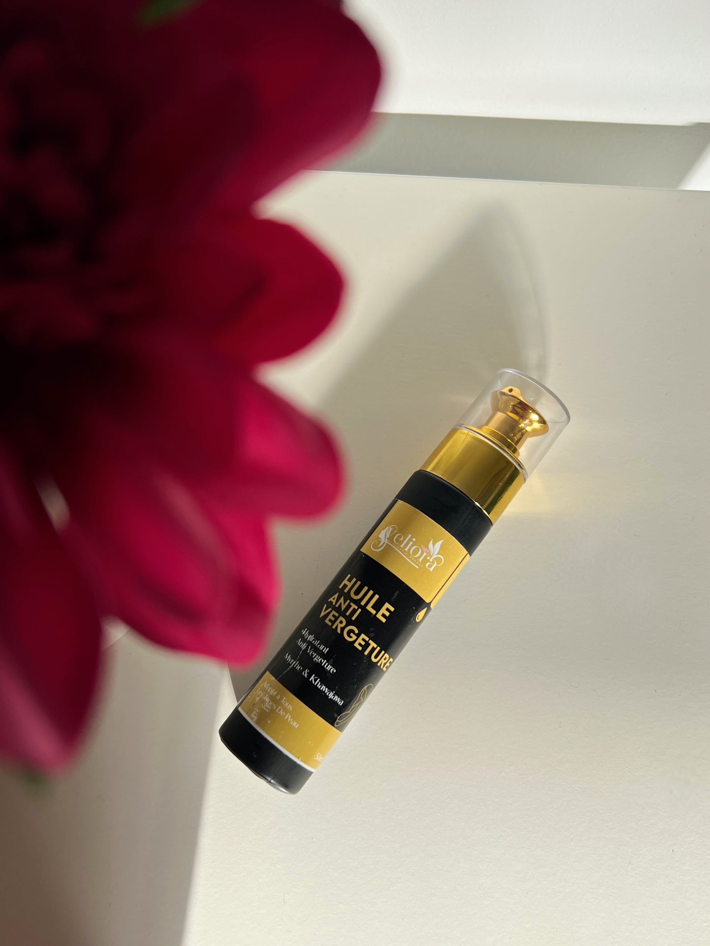 الزيت العلاجية الفاخرة للخطوط الحمراء